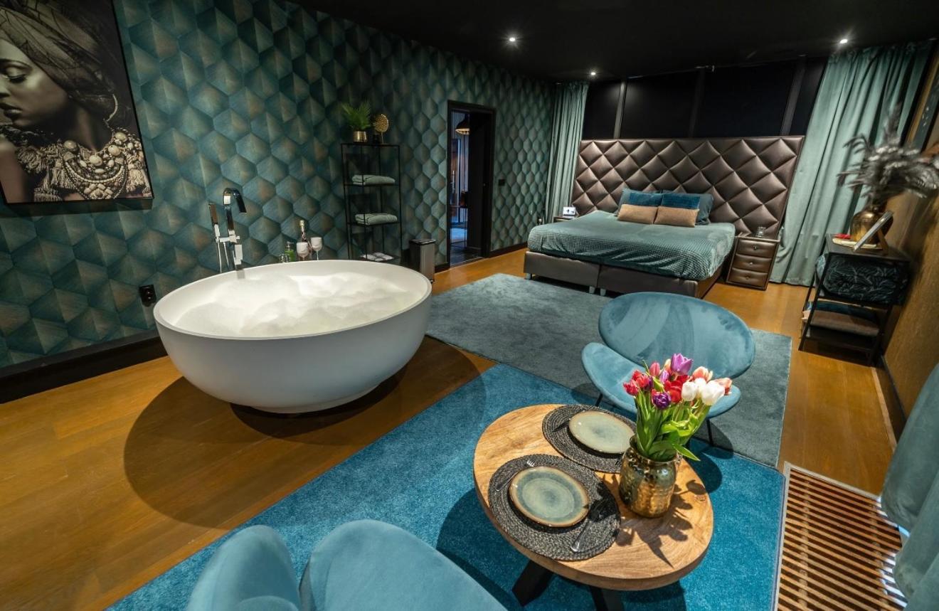 فيلا De Luxe Bed &Wellness دين بوس المظهر الخارجي الصورة