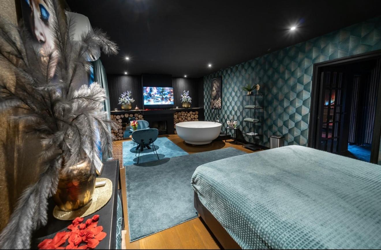 فيلا De Luxe Bed &Wellness دين بوس المظهر الخارجي الصورة